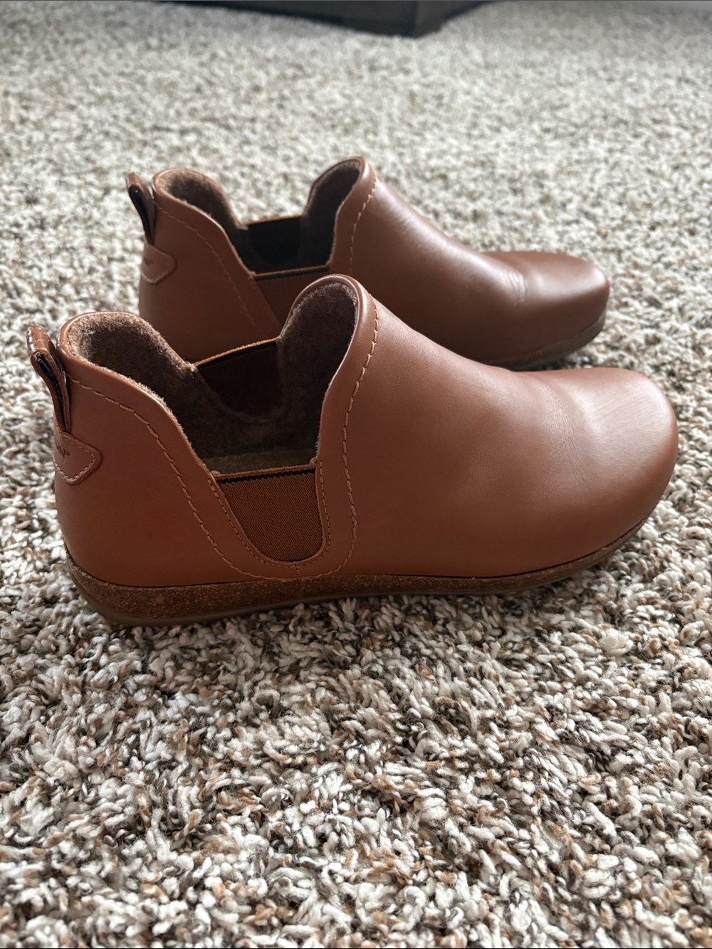 Stegmann Women’s Lieben Leather Chelsea Boot in Tan